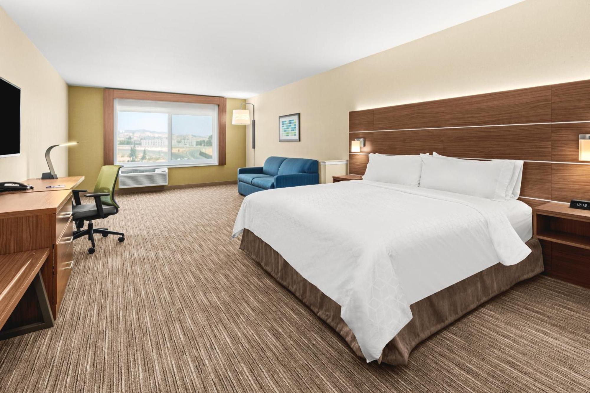 Holiday Inn Express Corning By Ihg Exterior photo