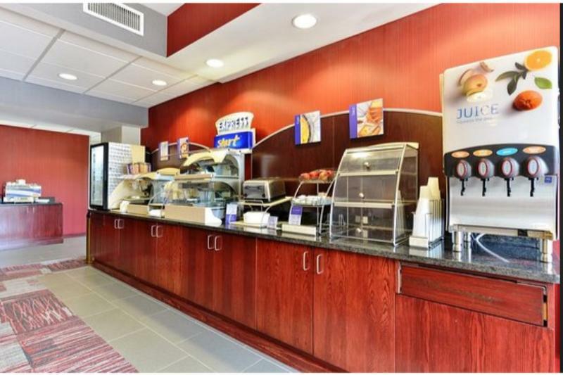 Holiday Inn Express Corning By Ihg Exterior photo