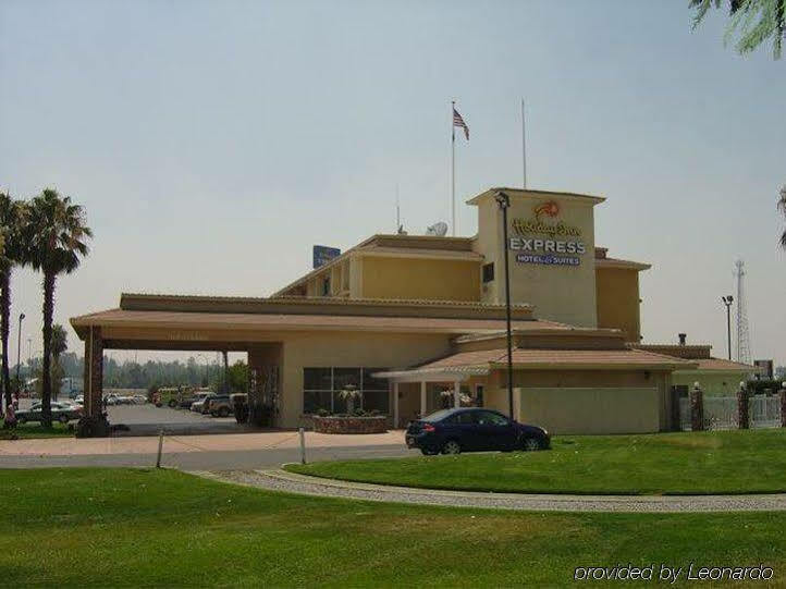Holiday Inn Express Corning By Ihg Exterior photo